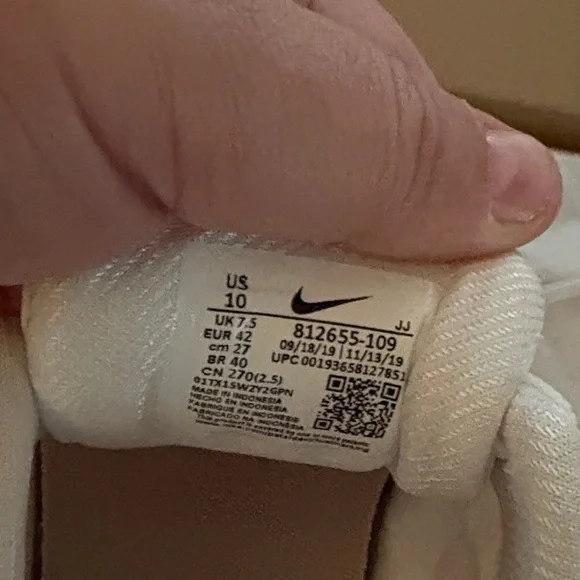 Nike Women's Tanjun White and pink  Shoes - Picture 8 of 8